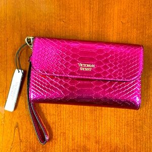 Victoria’s Secret wristlet